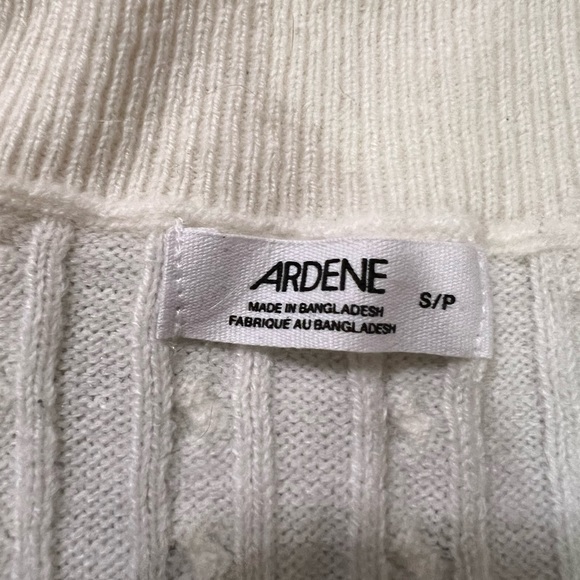 Cropped knitted top by Arden’s - Picture 2 of 3